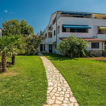 1 Bedroom Front In Krk